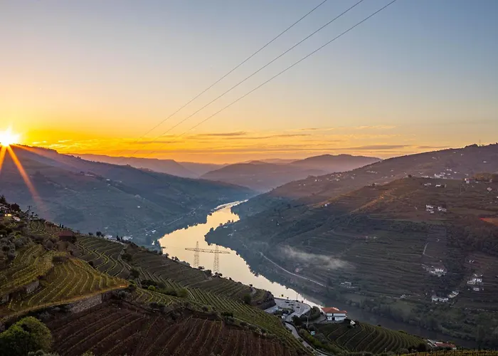 Casa Vale Do Douro Bed & Breakfast 4*